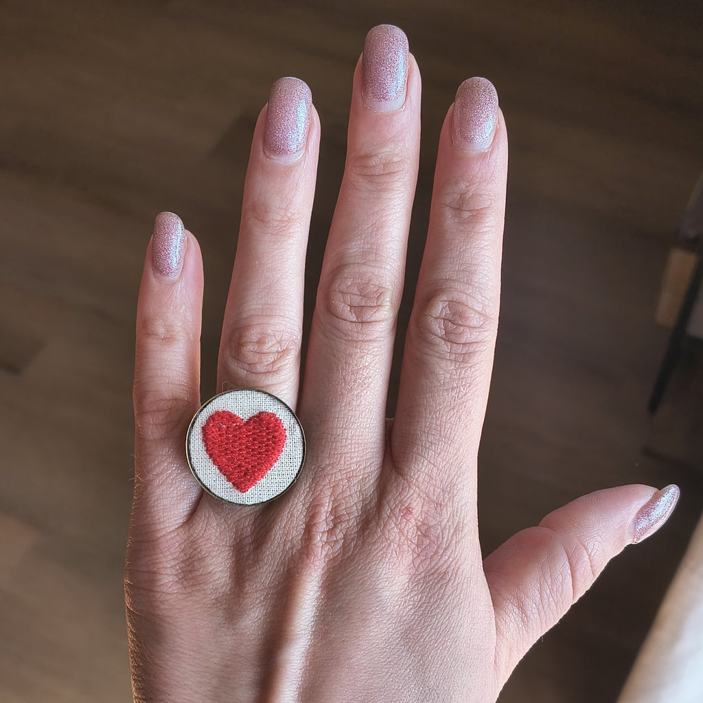 Anello con ciondolo ricamato Fildisogno - Fildisogno