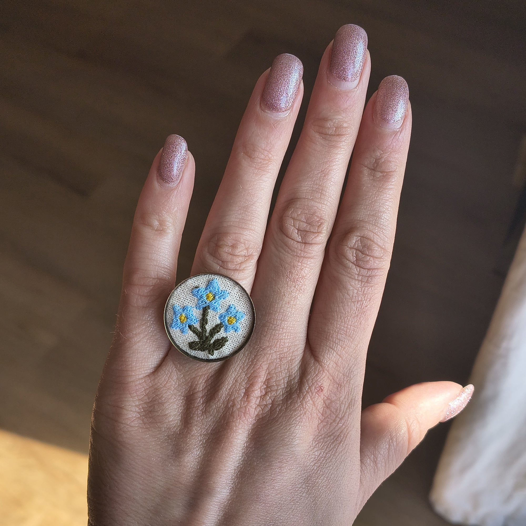 Anello con ciondolo ricamato Fildisogno - Fildisogno