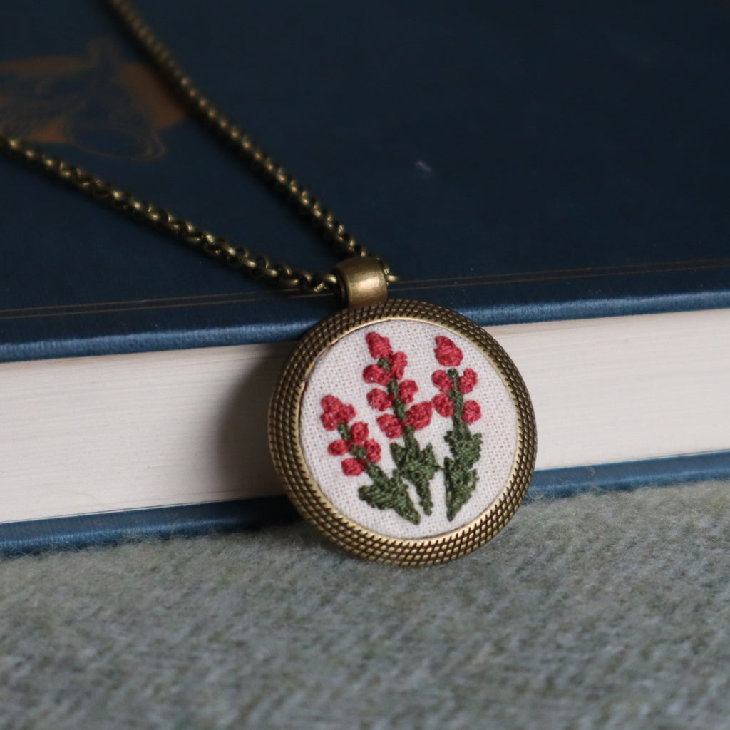 Collana con ciondolo ricamato Fildisogno - Fildisogno