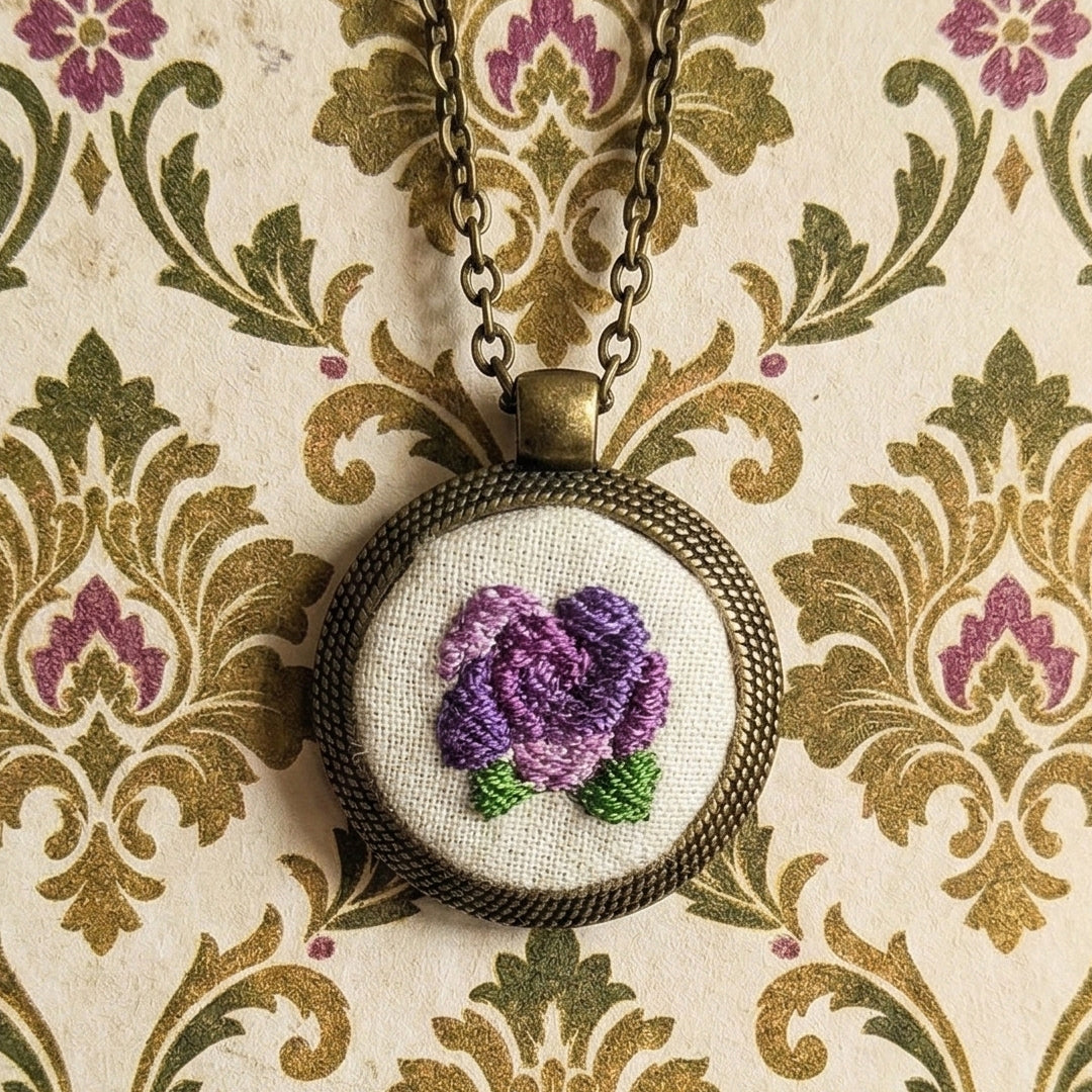 Collana con ciondolo ricamato Fildisogno - Fildisogno